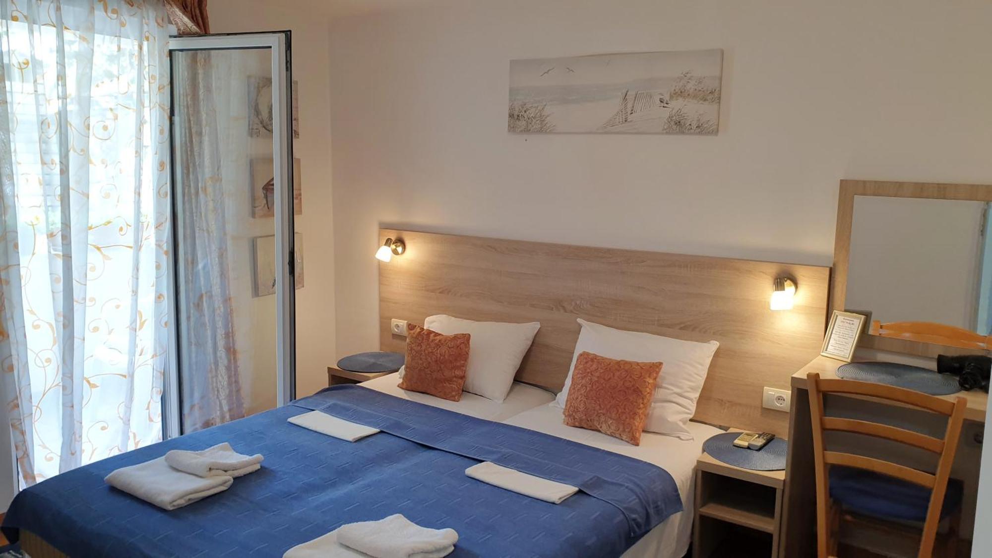 Guesthouse Tri Palme Bečići Zewnętrze zdjęcie