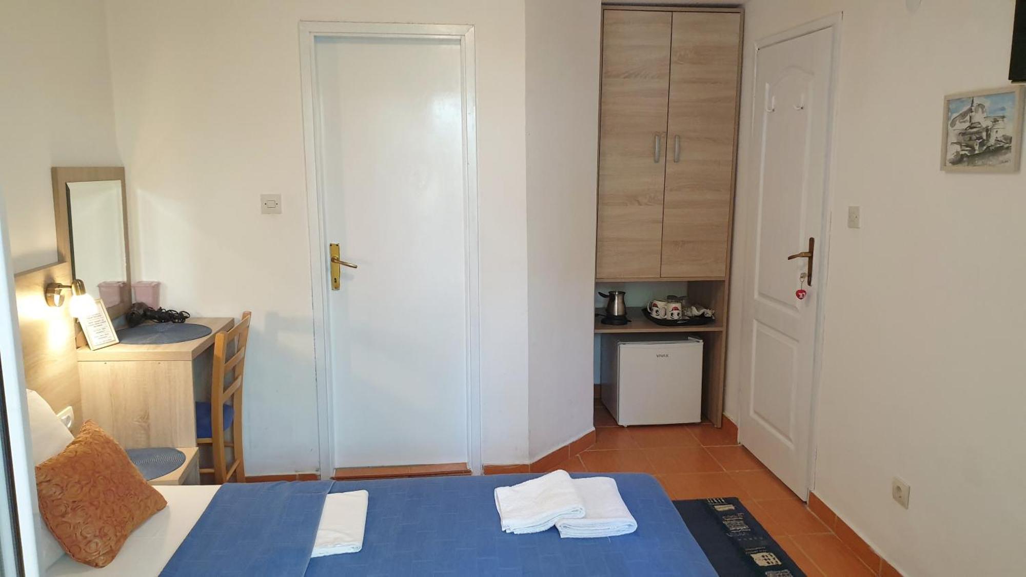 Guesthouse Tri Palme Bečići Zewnętrze zdjęcie