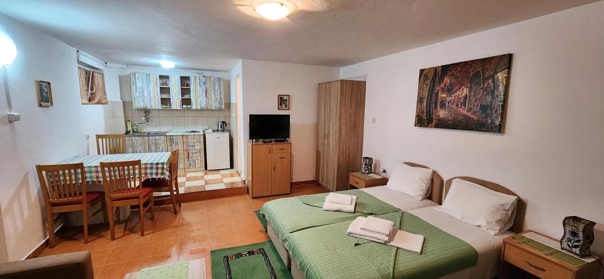 Guesthouse Tri Palme Bečići Zewnętrze zdjęcie