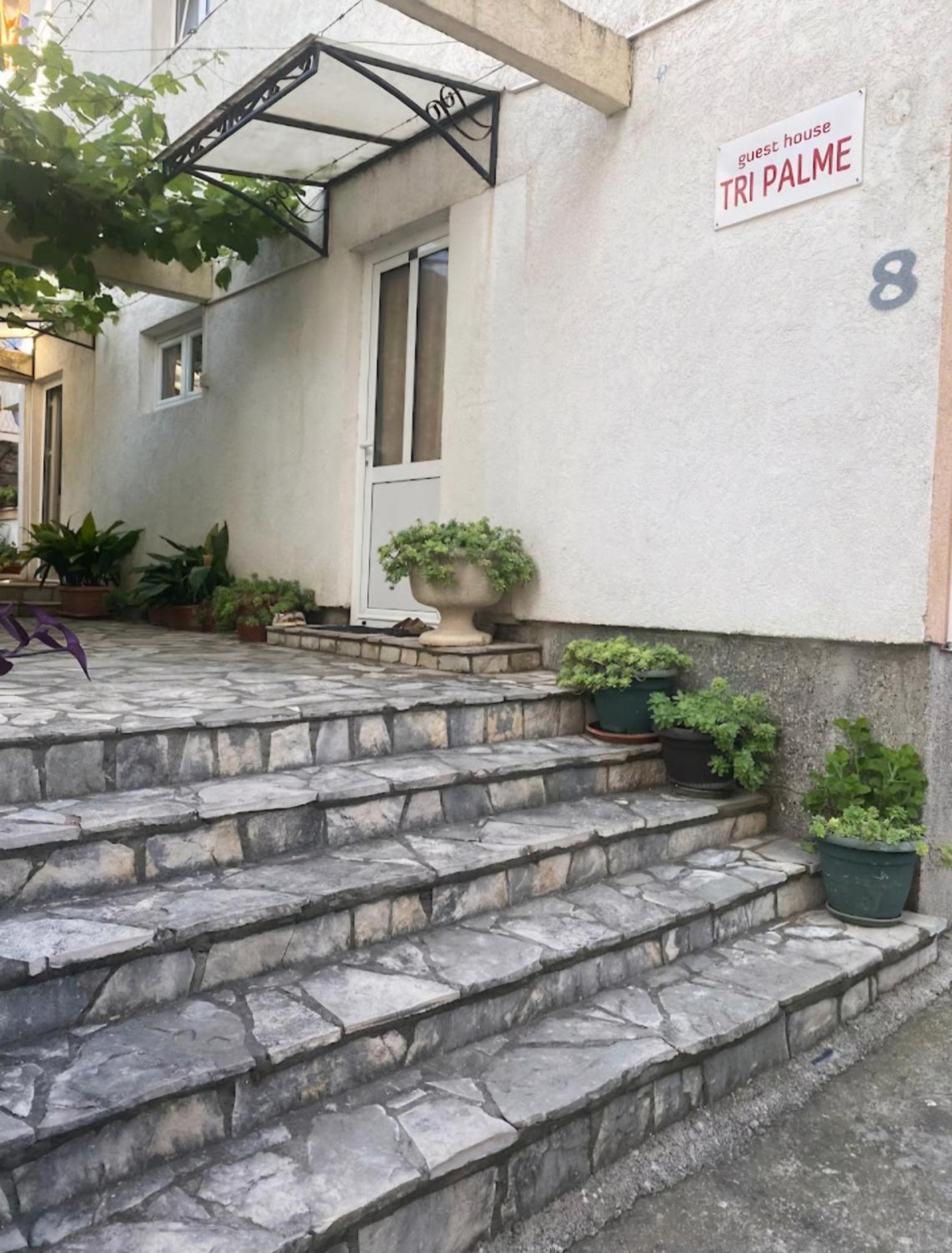 Guesthouse Tri Palme Bečići Zewnętrze zdjęcie